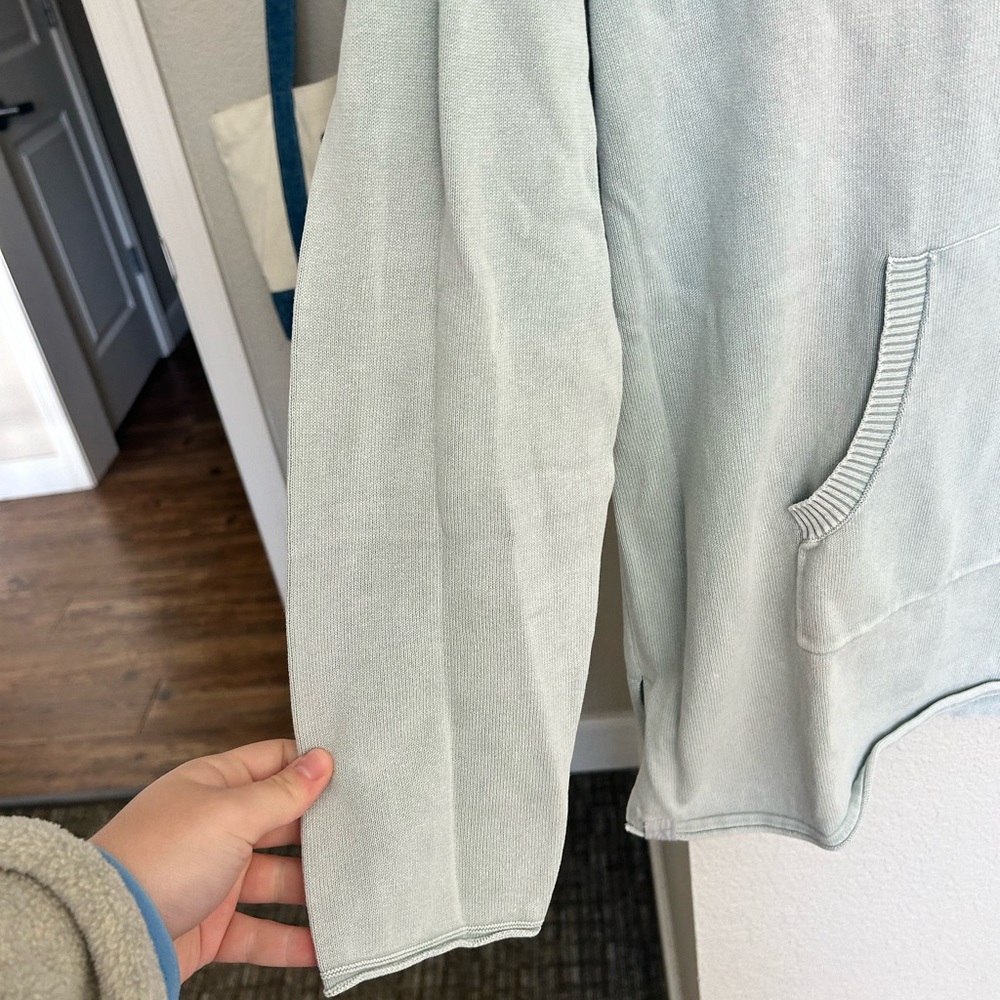 BAREFOOT DREAMS | Sunbleached 100% cotton bonfire hoodie sage green size medium - Picture 5 of 7